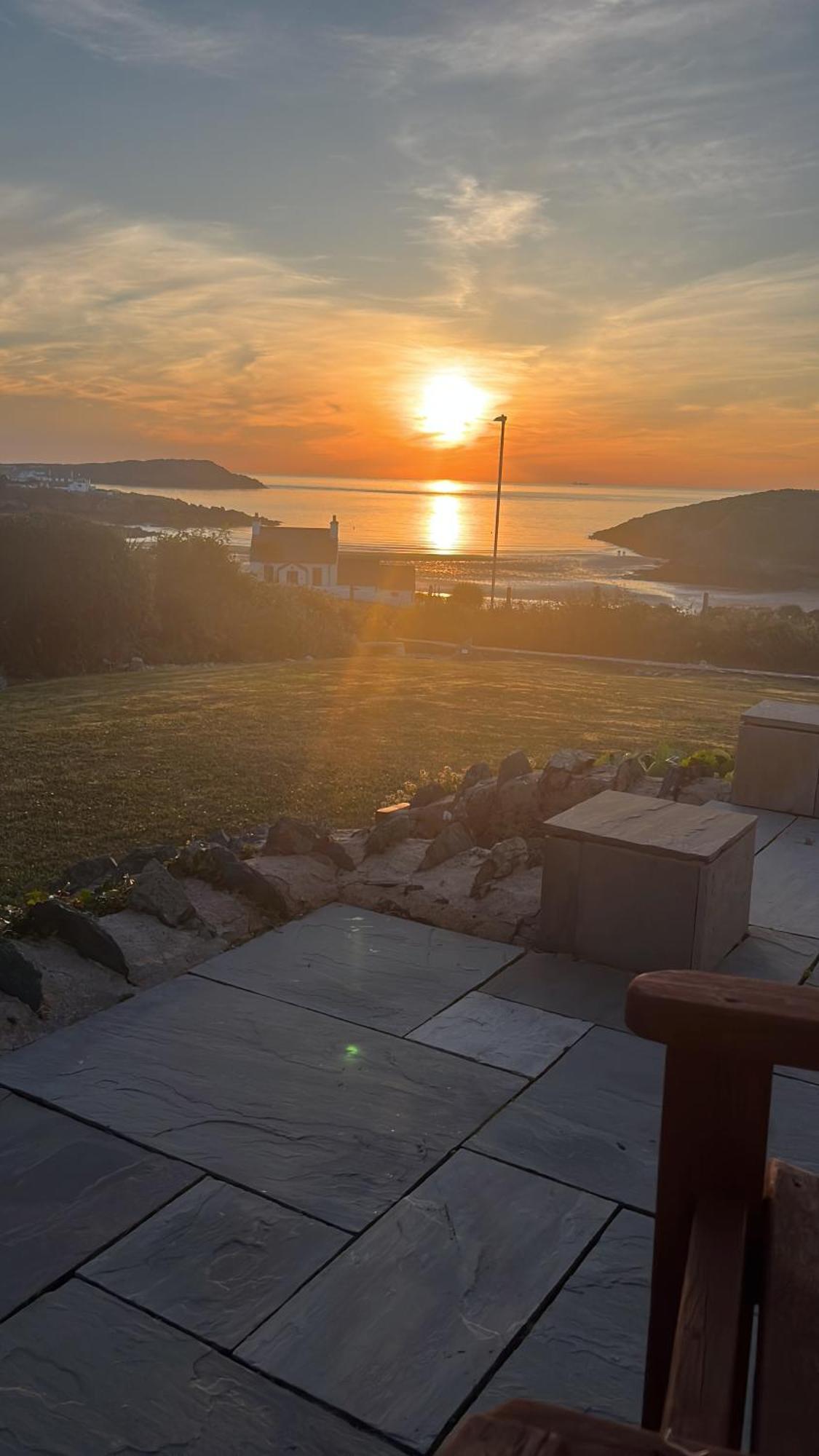 Castellor Bed & Breakfast Кемайс Бей Екстериор снимка